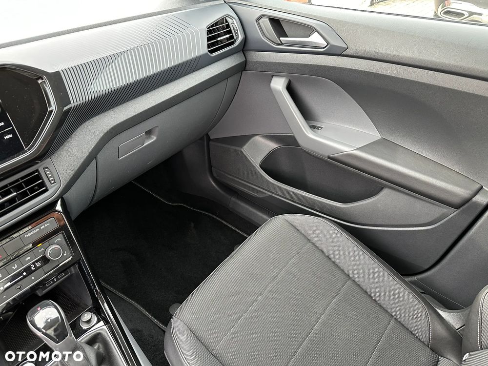 Volkswagen T-Cross - 18