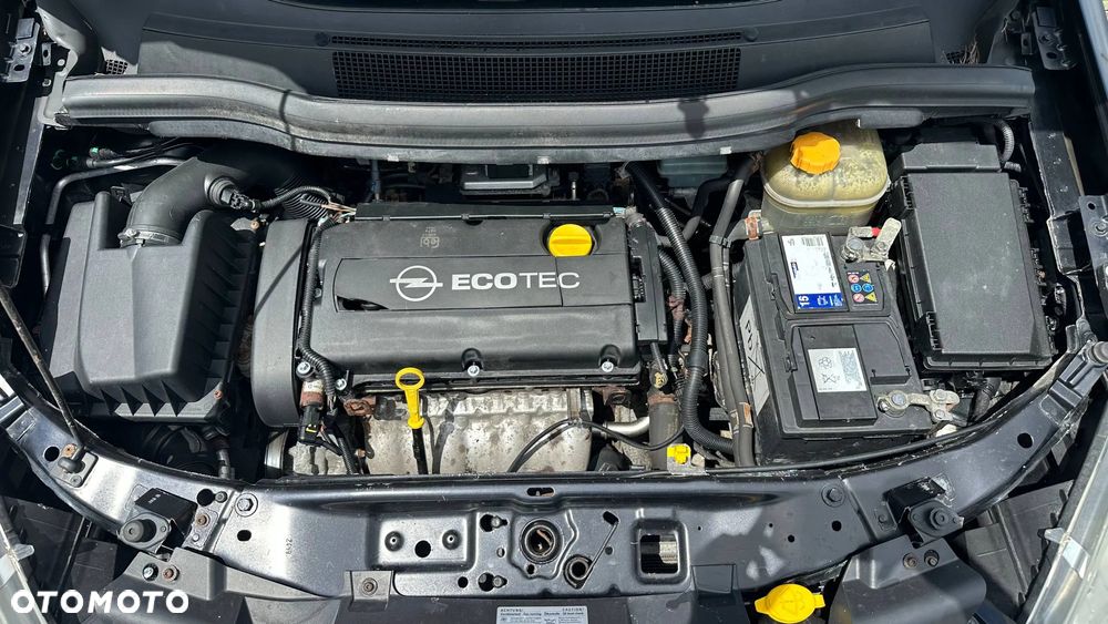 Opel Zafira 1.8 Sport - 33