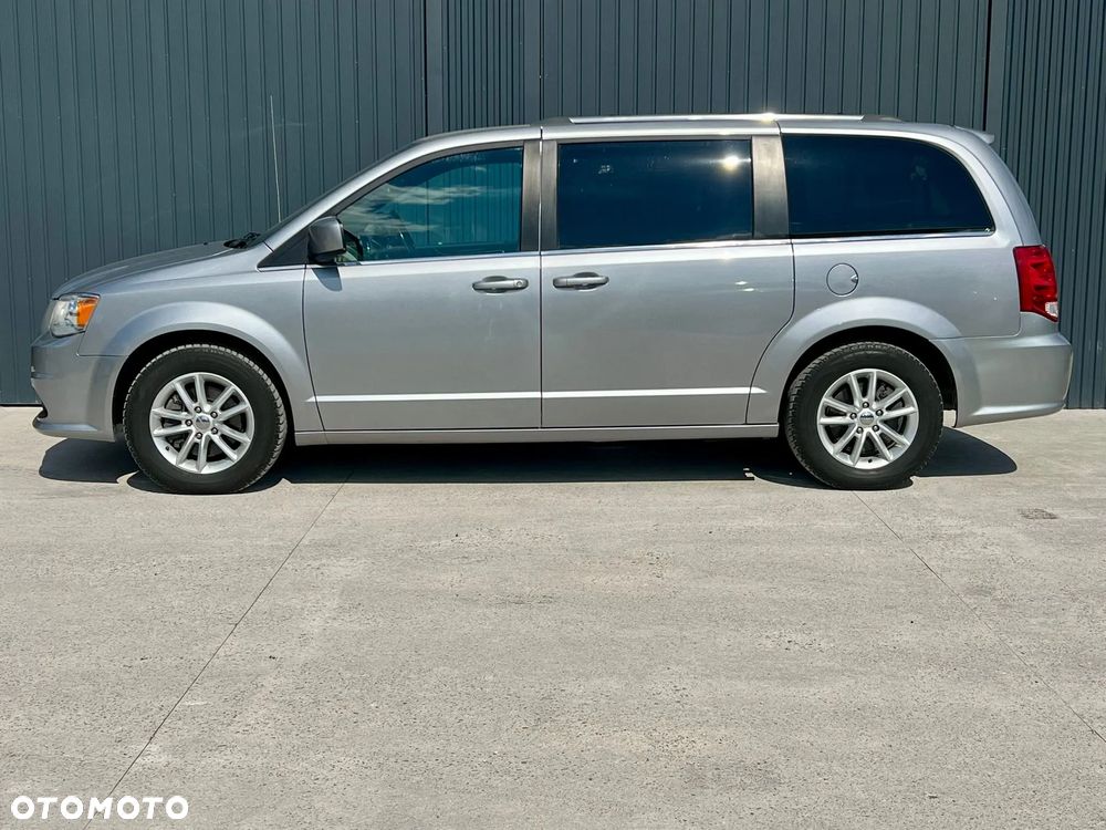 Dodge Grand Caravan - 3