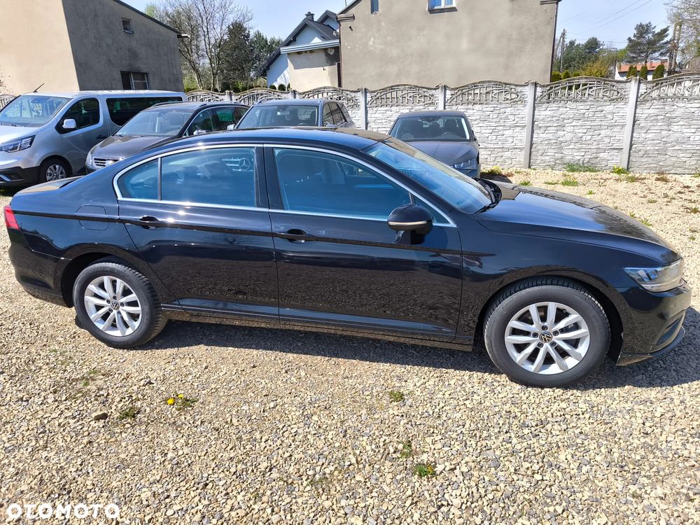 Volkswagen Passat - 2