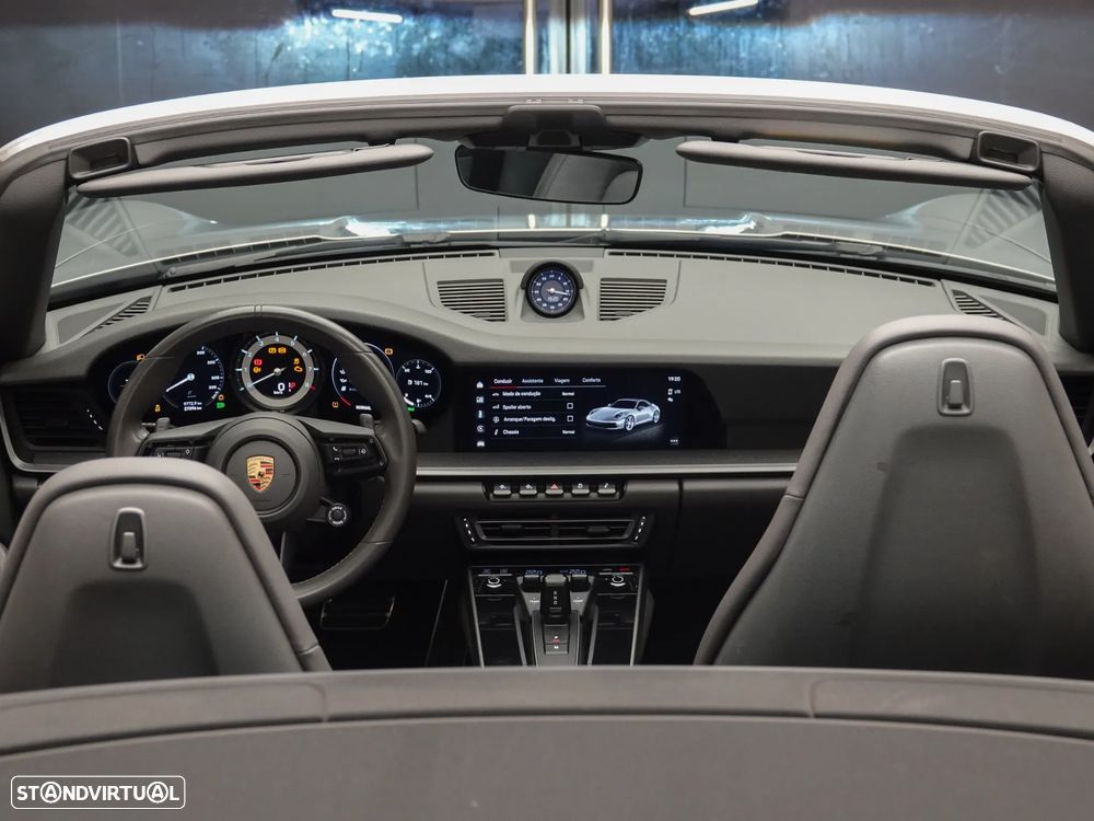 Porsche 911 (992) Carrera PDK - 40