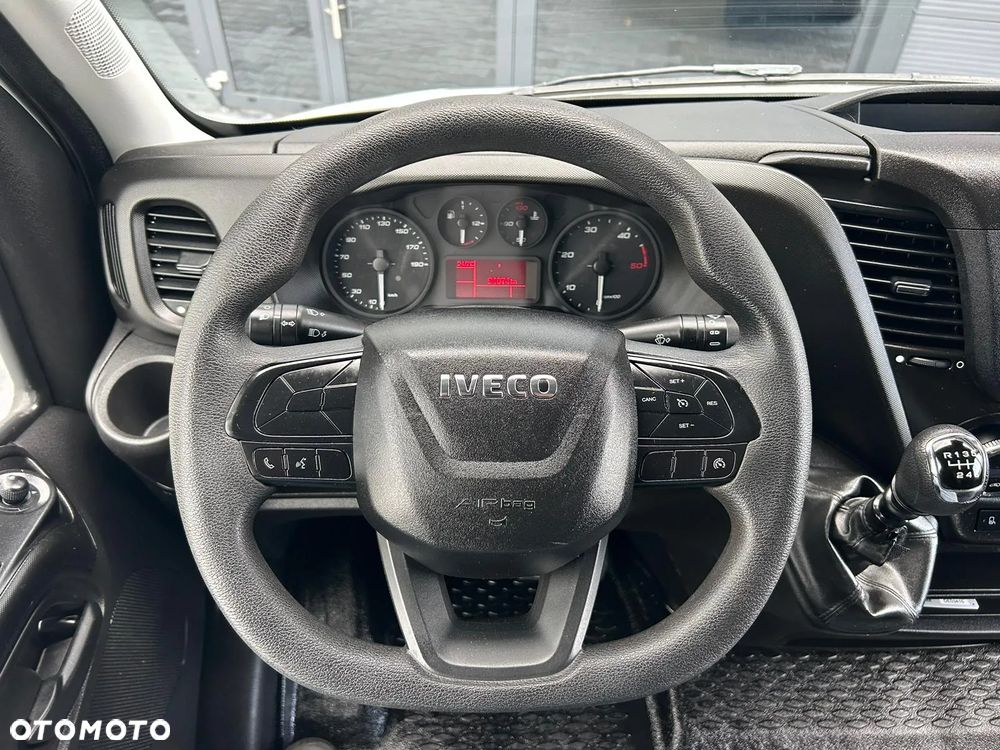 Iveco Daily 35C16 3.0 HPI Kontener 8 palet + winda 750kg + drzwi boczne **Niski przebieg**Na drążku**Wzmocniony**Climatronic**Sprowadzony**2022R** - 13