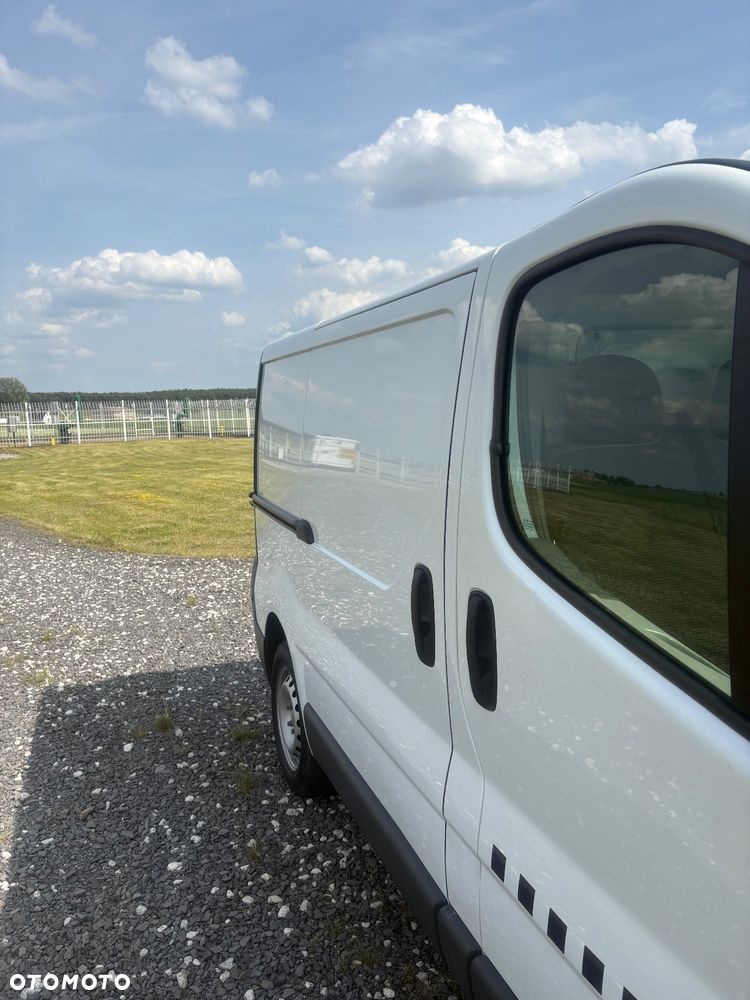 Opel Vivaro - 16