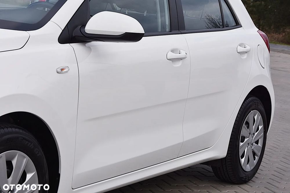 Kia Rio 1.2 L - 32