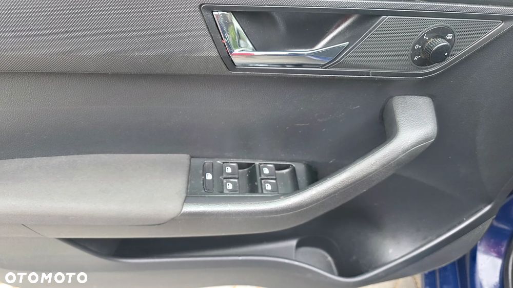 Skoda Fabia - 10