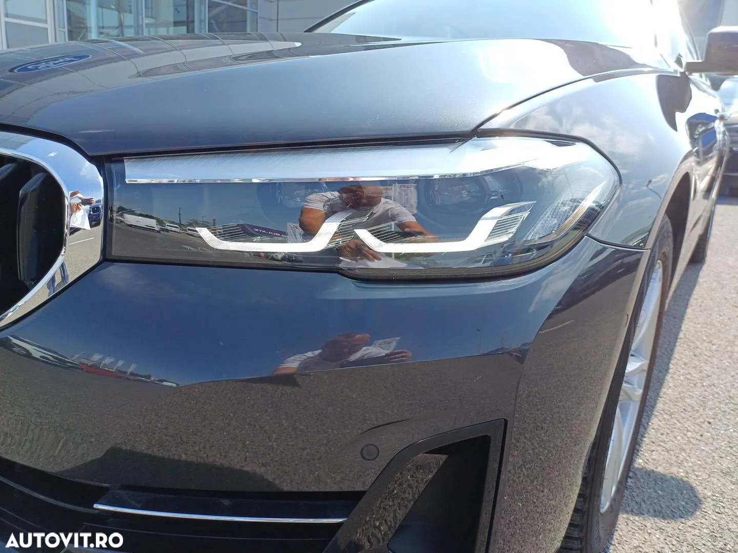 BMW Seria 5 530e xDrive Aut. - 31