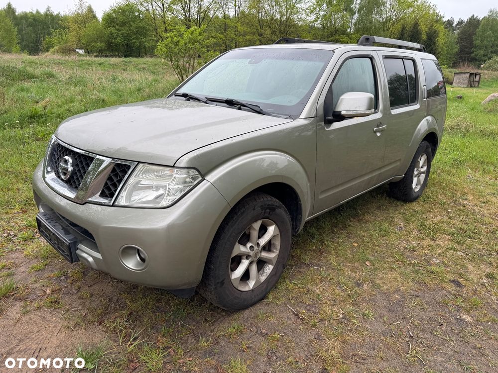 Nissan Pathfinder 2.5 DCi XE - 1