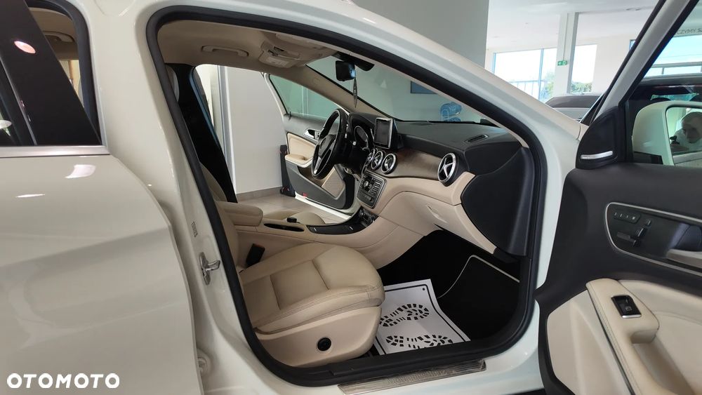 Mercedes-Benz GLA 250 4-Matic - 33