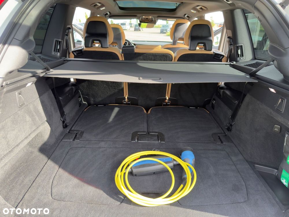 Volvo XC 90 T8 AWD Recharge Geartronic Inscription - 4