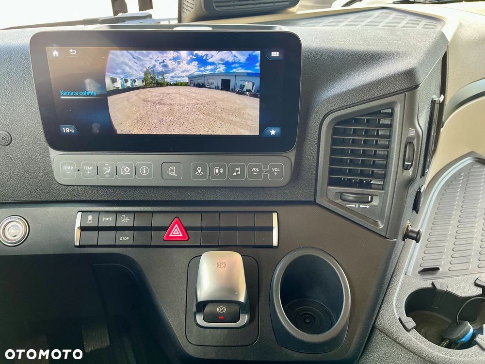 Mercedes-Benz Actros - 13