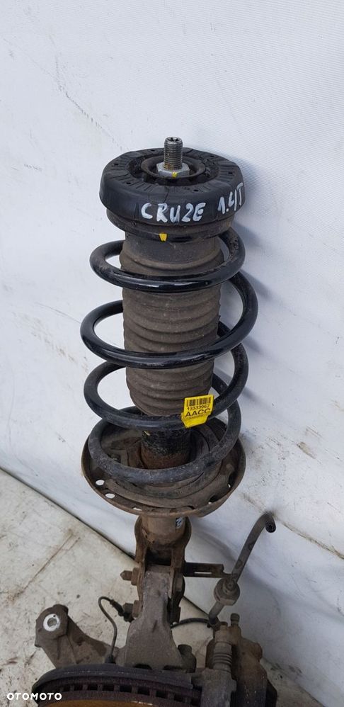 zwrotnica amortyzator prawa Chevrolet Cruze 1.4 T - 2