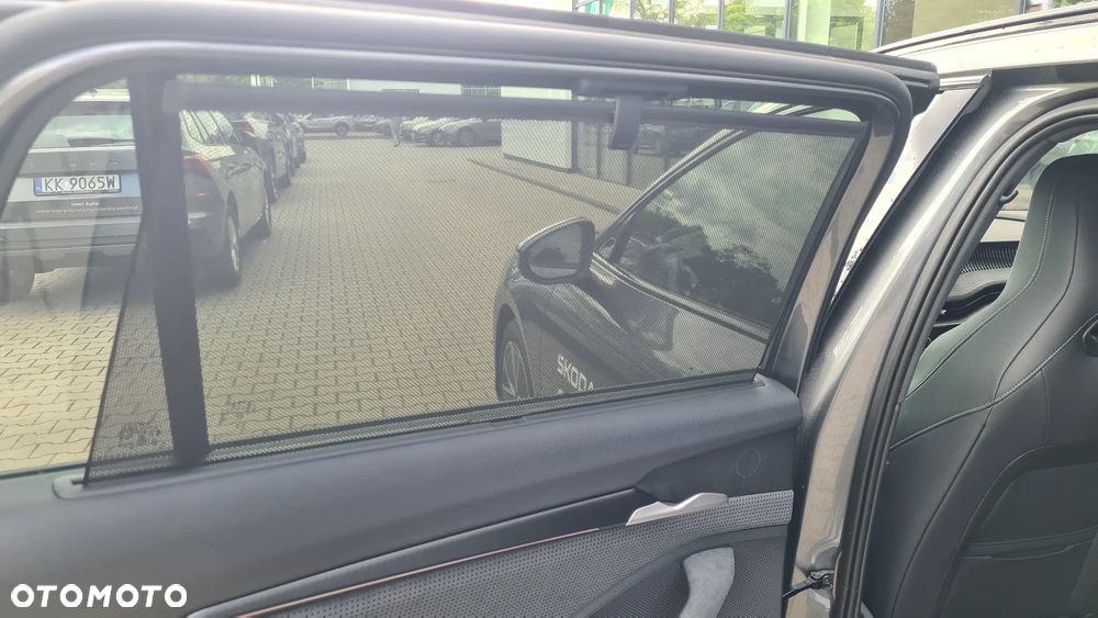 Skoda Superb 2.0 TDI SCR 4x4 Sportline DSG - 16