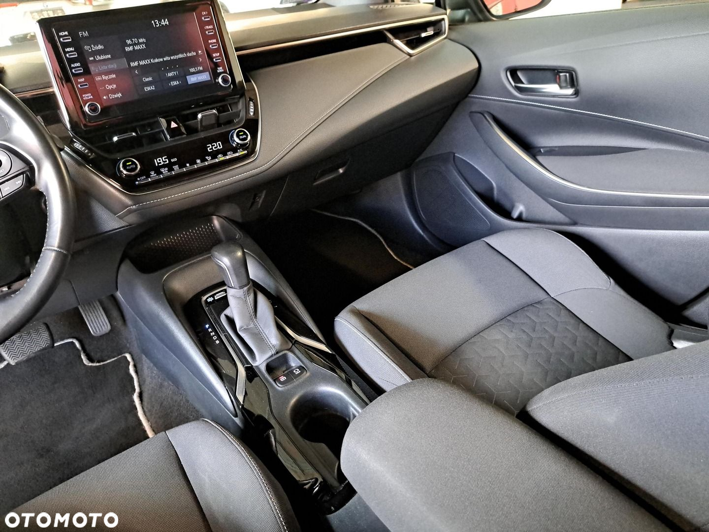 Toyota Corolla 1.8 Hybrid Comfort - 26