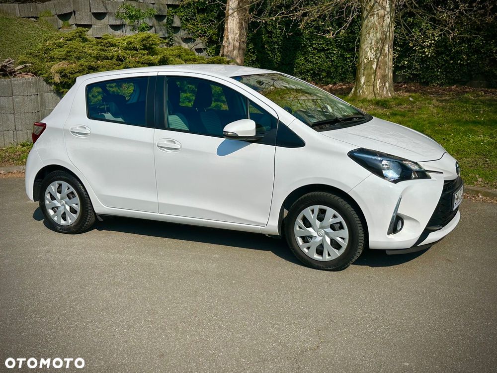 Toyota Yaris 1.5 Premium - 10