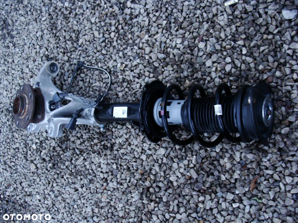 amortyzator zwrotnica prawa audi rsq3 rs q3 2.5 tfsi 8v0407258a 83a413031c - 2
