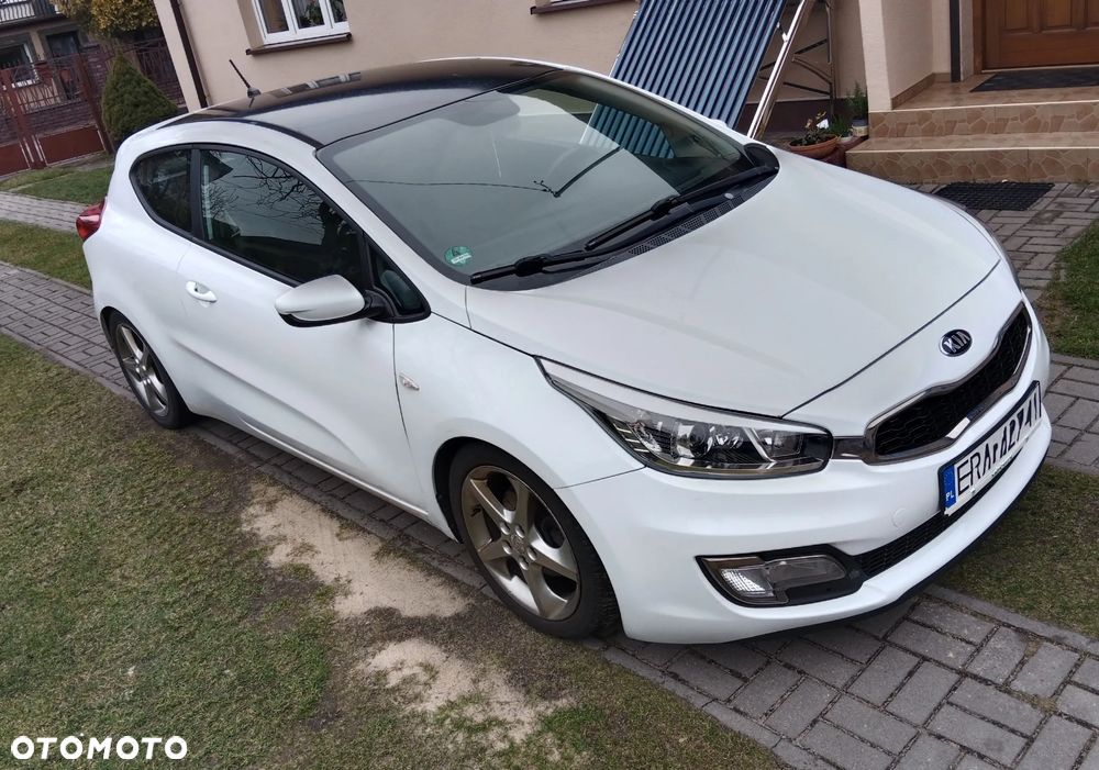 Kia ProCeed - 11