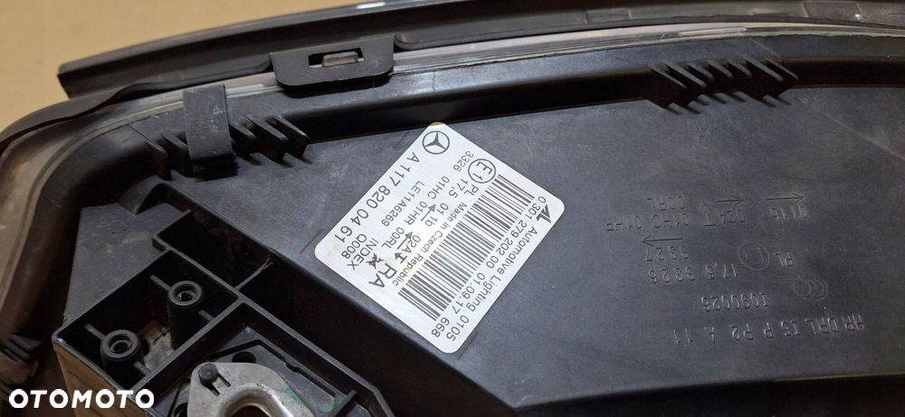 lampa prawa przód przednia mercedes cla w117 zwykła a1178200461 - 9