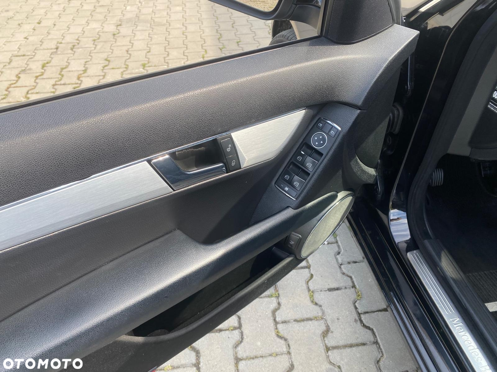 Mercedes-Benz Klasa C 200 T Kompressor Automatik Avantgarde - 24