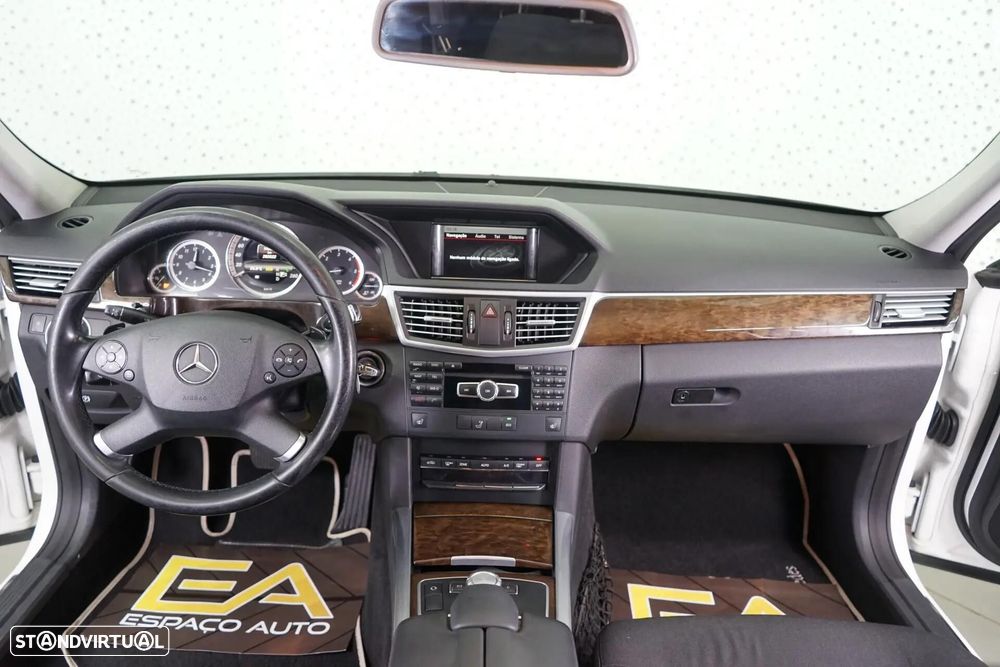 Mercedes-Benz E 250 CDi Elegance BlueEfficiency Auto. - 17