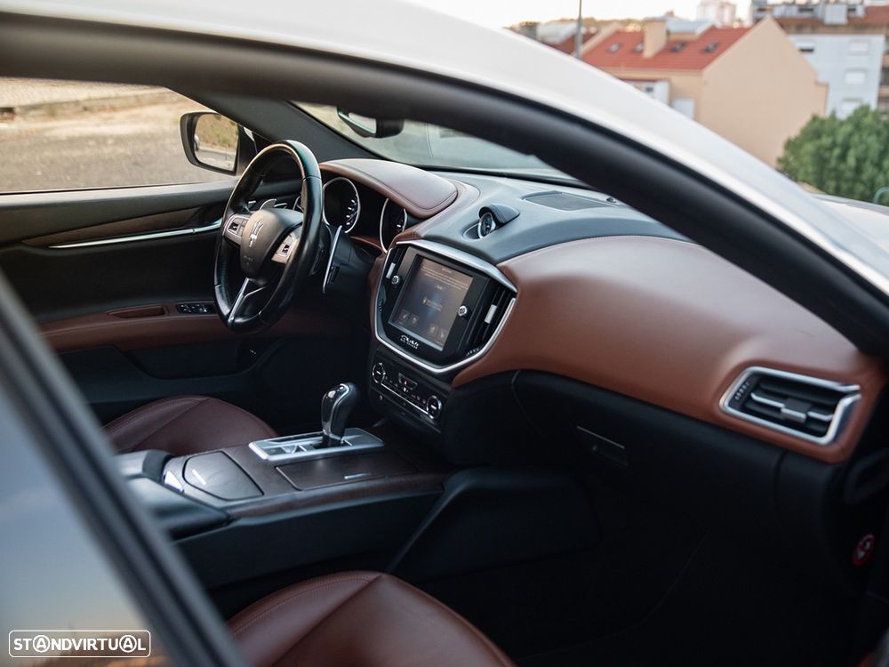 Maserati Ghibli Auto - 11