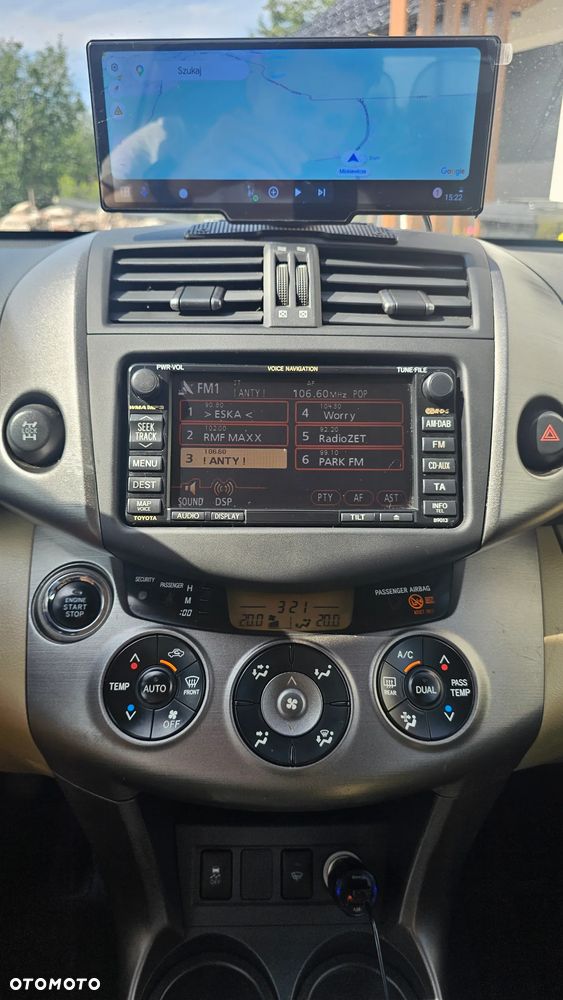 Toyota RAV4 - 11