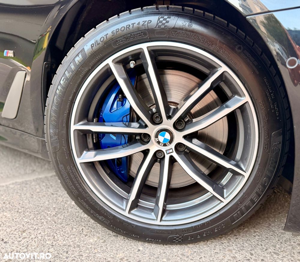 BMW M5 M550i xDrive AT - 5