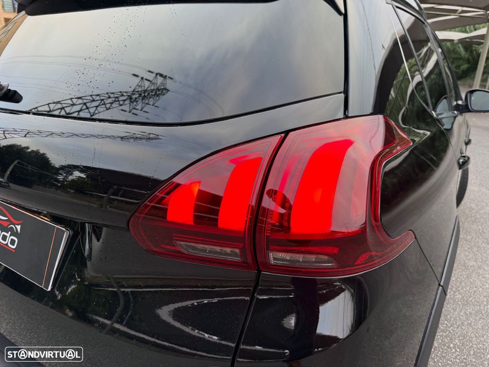 Peugeot 2008 1.2 PureTech Allure - 21
