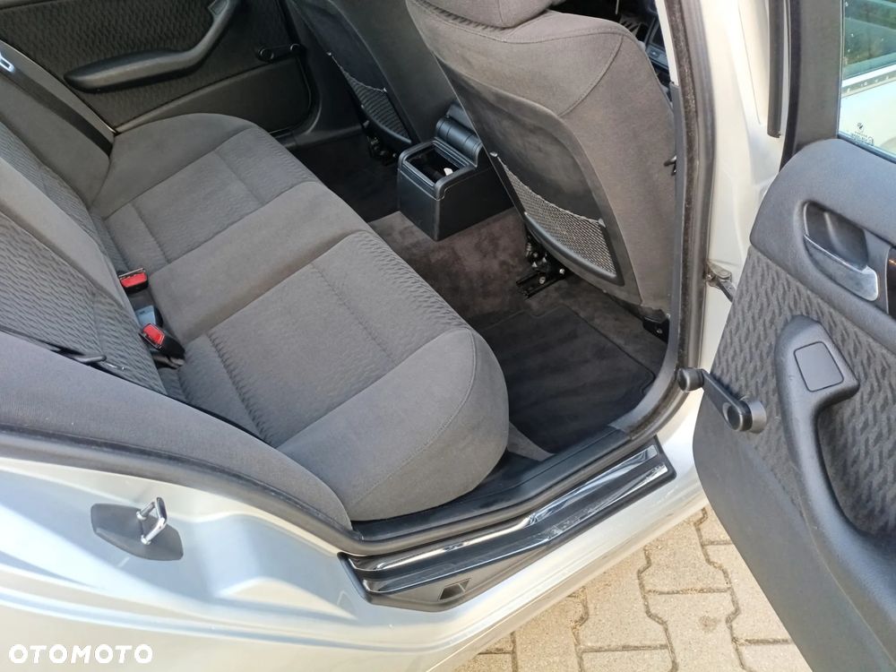 BMW Seria 3 - 26