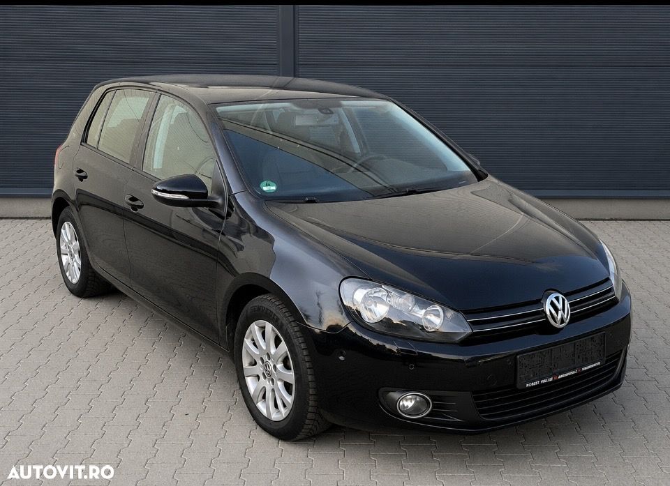 Volkswagen Golf - 1