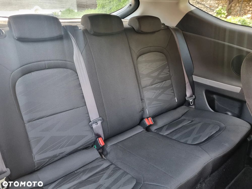 Kia Ceed 1.6 GDI Business Line - 28
