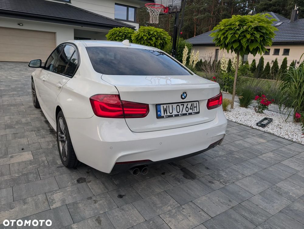BMW Seria 3 320d M Sport - 10