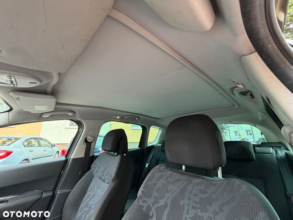 Peugeot 3008 1.6 HDi Premium - 31