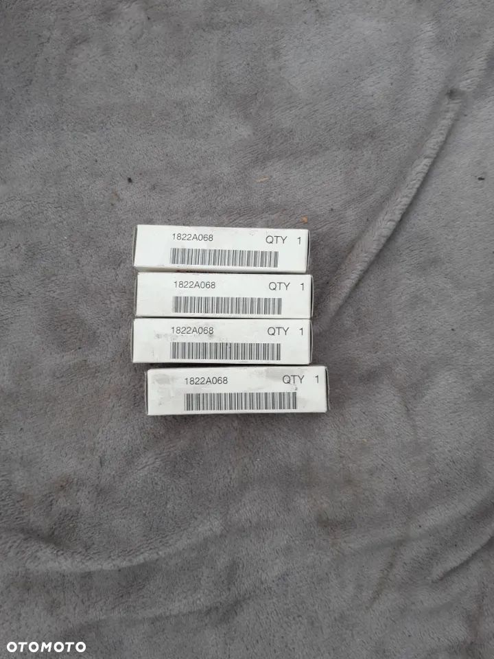 Świeca świece Zapłonowa Mitsubishi 1822A068 Outlander Pajero ASX Lancer Eclipse - 1