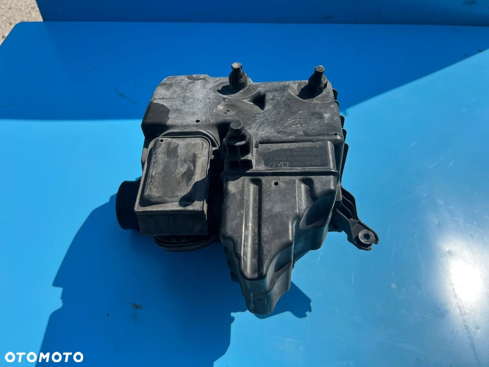OBUDOWA FILTRA POWIETRZA 1173104S01 PRZEPŁYWOMIERZ 93450753 NISSAN NAVARA - 2