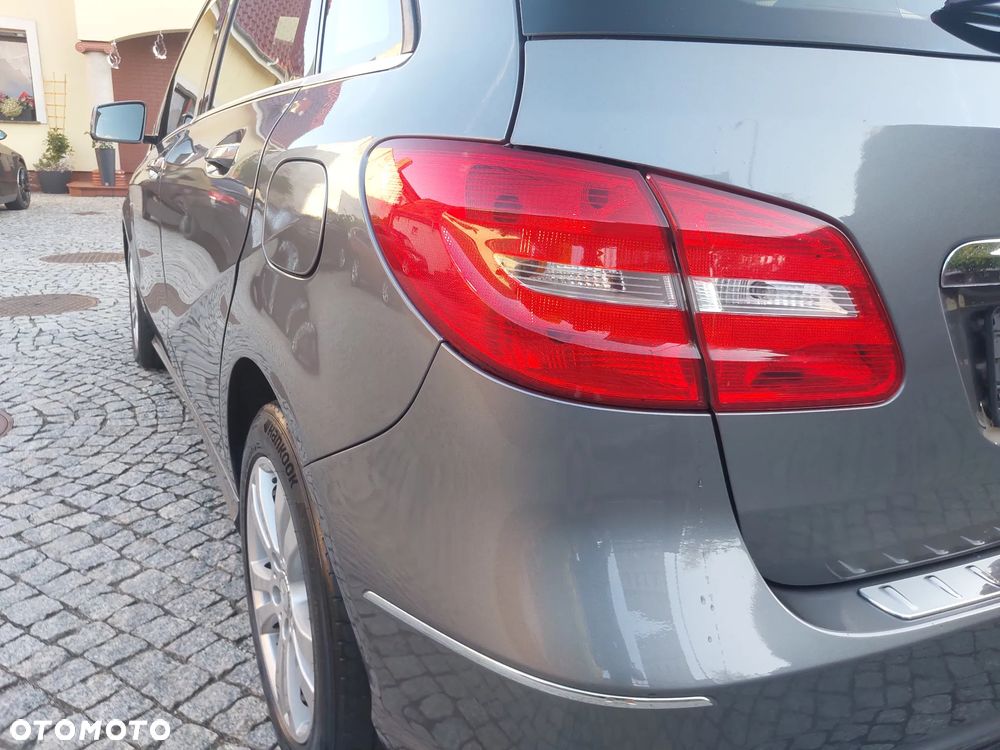 Mercedes-Benz Klasa B 180 CDI (BlueEFFICIENCY) - 12
