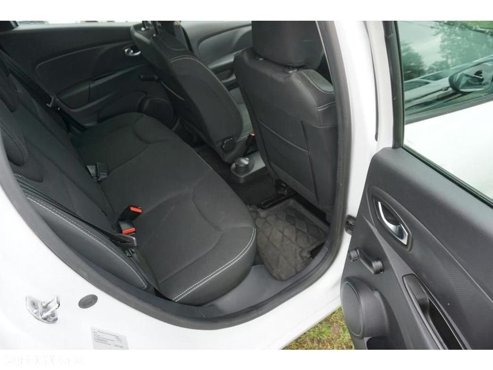 Renault Clio - 27