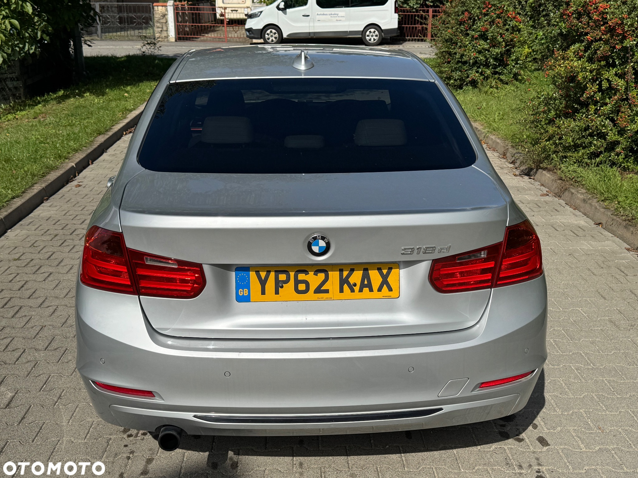 BMW Seria 3 318d Sport Line - 4