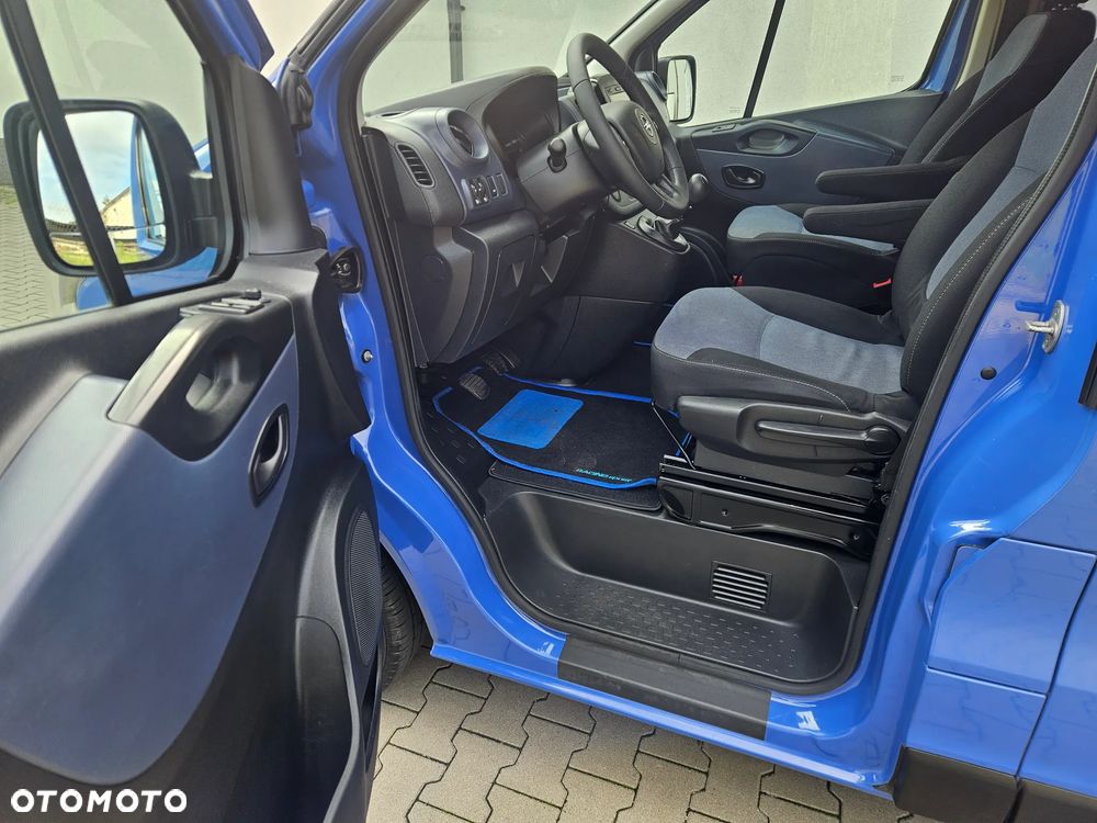 Opel Vivaro - 23