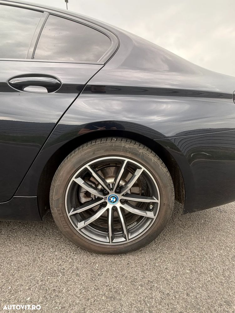 BMW Seria 5 530e xDrive Aut. M Sport Edition - 12