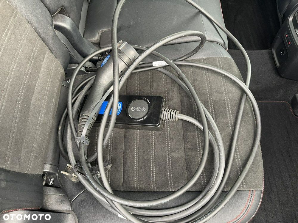 Ford Kuga 2.5 Duratec PHEV ST-LINE X - 8