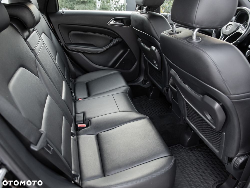 Mercedes-Benz Klasa B 220 4Matic 7G-DCT Edition - 26