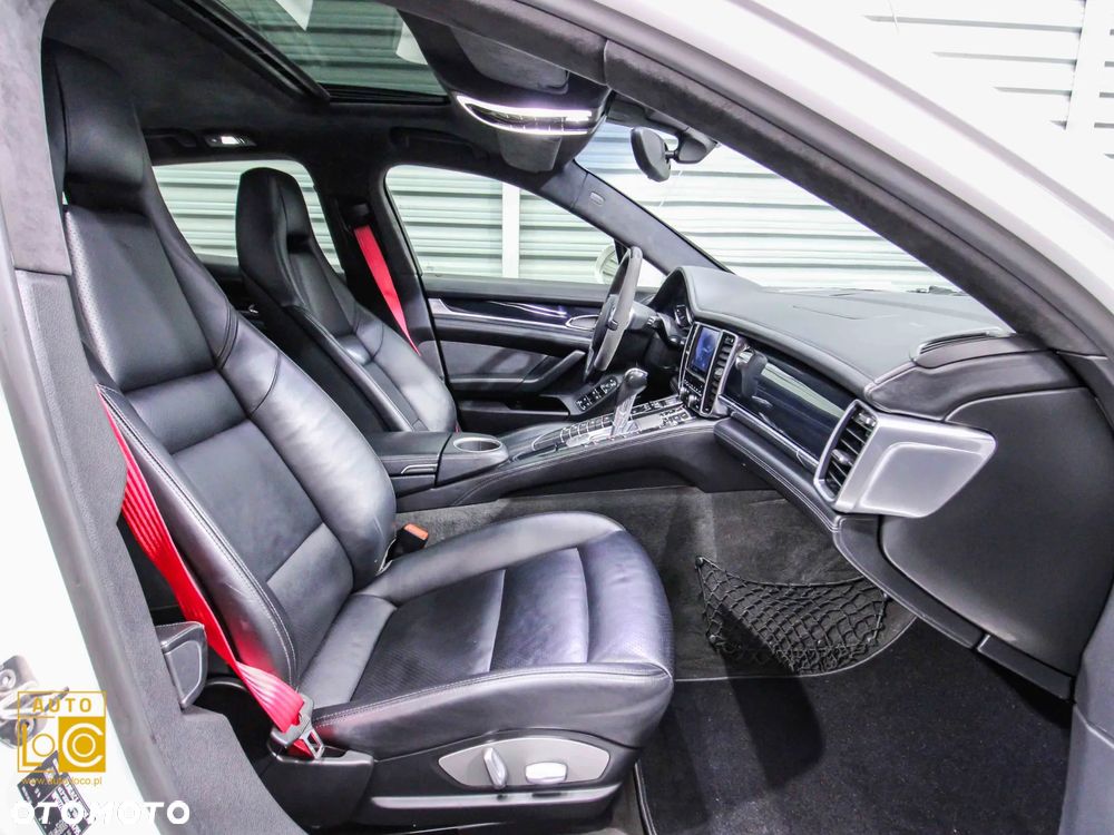 Porsche Panamera Platinum Edition - 10