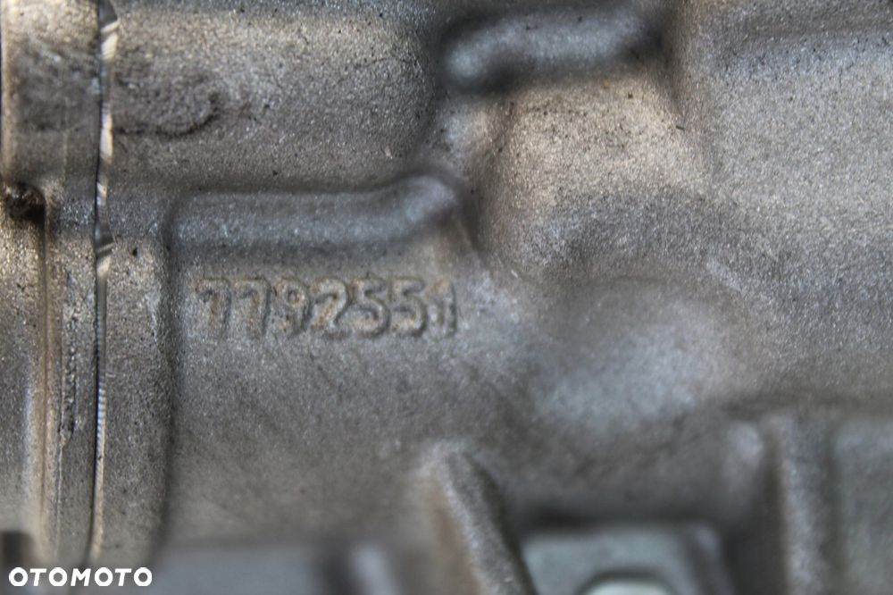 POMPA OLEJU BMW E65 745D 4.4D 7792551 - 7