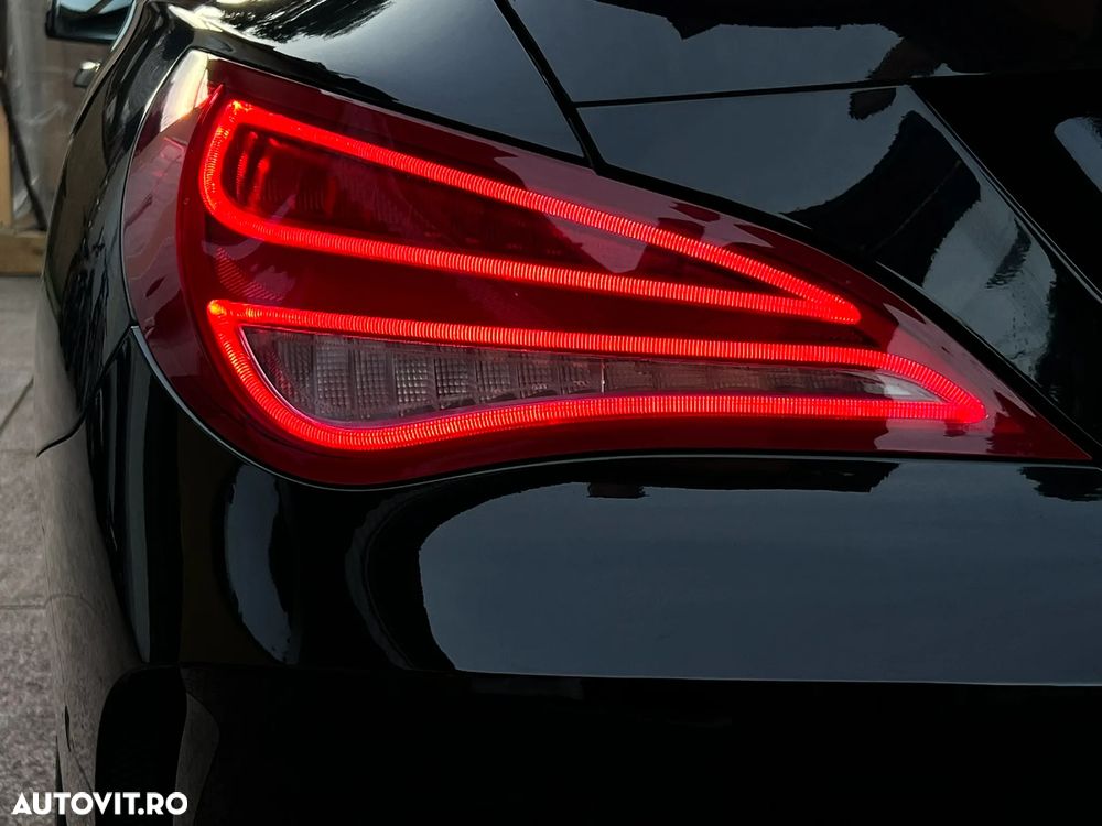 Mercedes-Benz CLA 180 AMG Line - 17