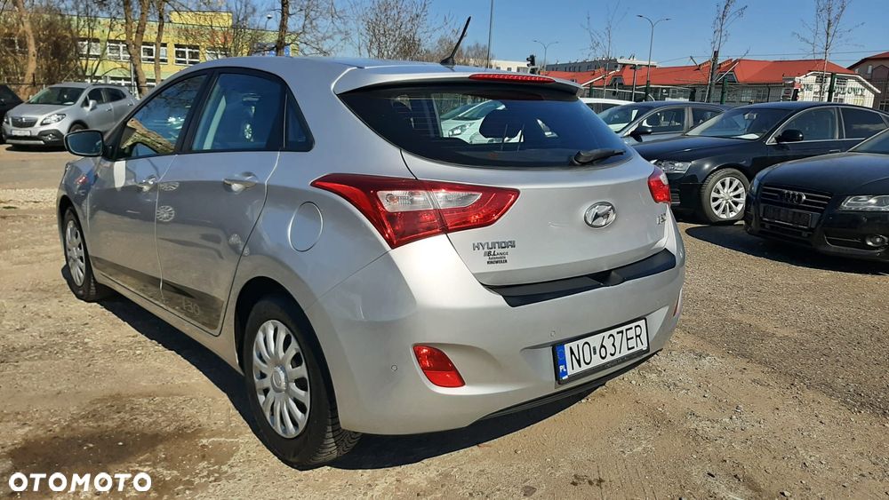 Hyundai i30 1.4 Trend - 3