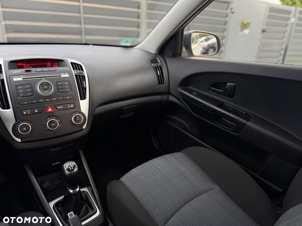 Kia Ceed 1.4 Comfort - 14