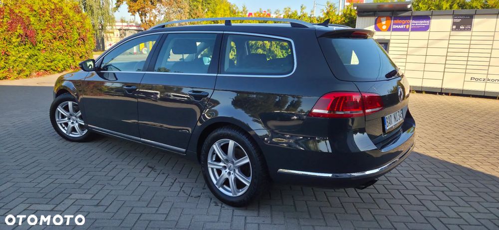 Volkswagen Passat Variant 2.0 Blue TDI DSG SCR Highline - 11