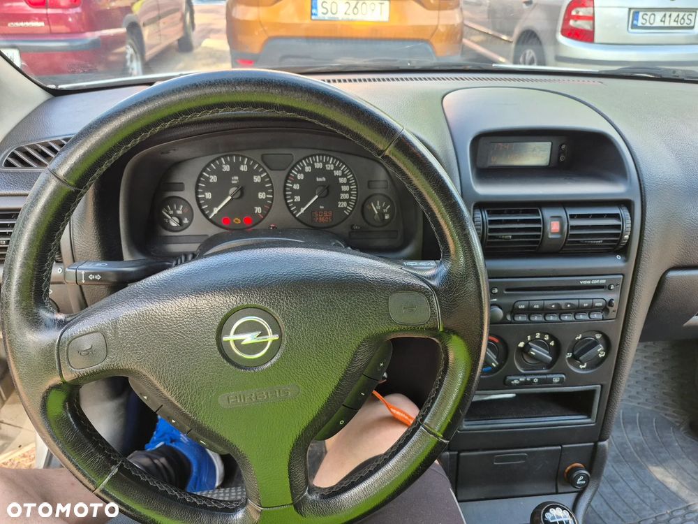 Opel Astra - 18