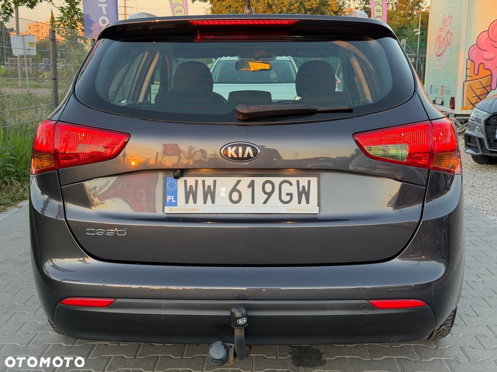 Kia Ceed - 4