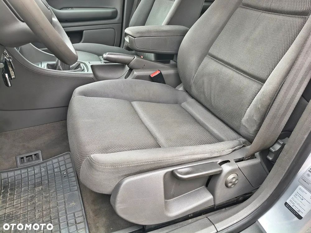 Audi A4 Limousine - 21